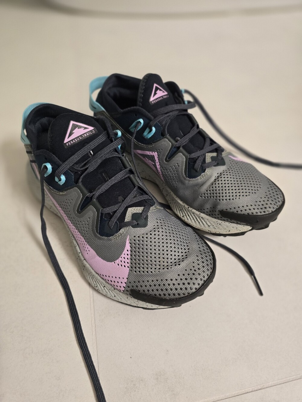 Nike Pegasus Trail 2 Size 9.5 Spiral Sage Atomic Teal W